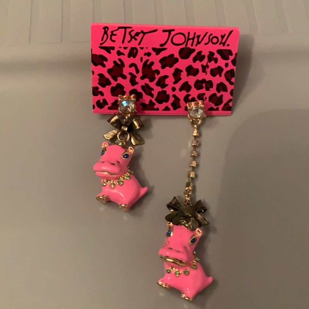 NWT Betsey Johnson Vintage Hippos! Earrings